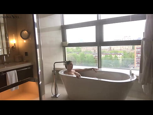 ❤️ Riesiges Babe wichst leidenschaftlich ihre Muschi im Badezimmer ❤️❌ Hard porn bei de.light2cloud.top ﹏